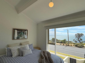 Uninterrupted water views - Bayside Beach House Mornington